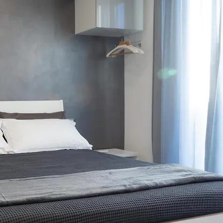 Guest house Amica Geniale Naples