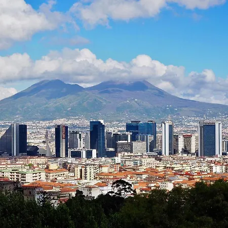 Amica Geniale 3* نابولي